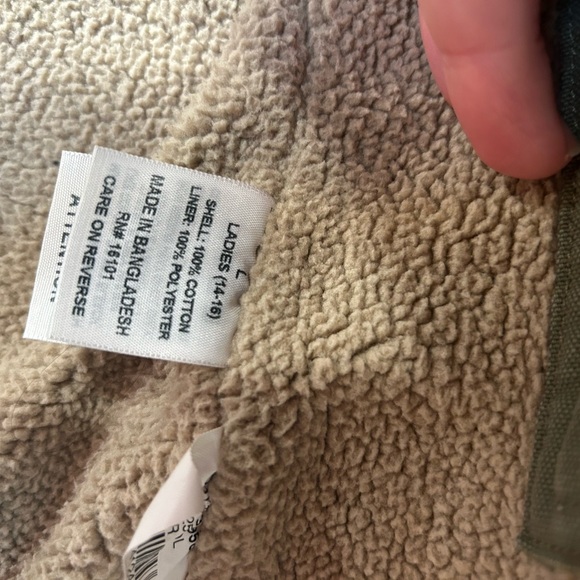 SCHMIDT Women’s Olive Green Sherpa-Lined Vest - Picture 4 of 9